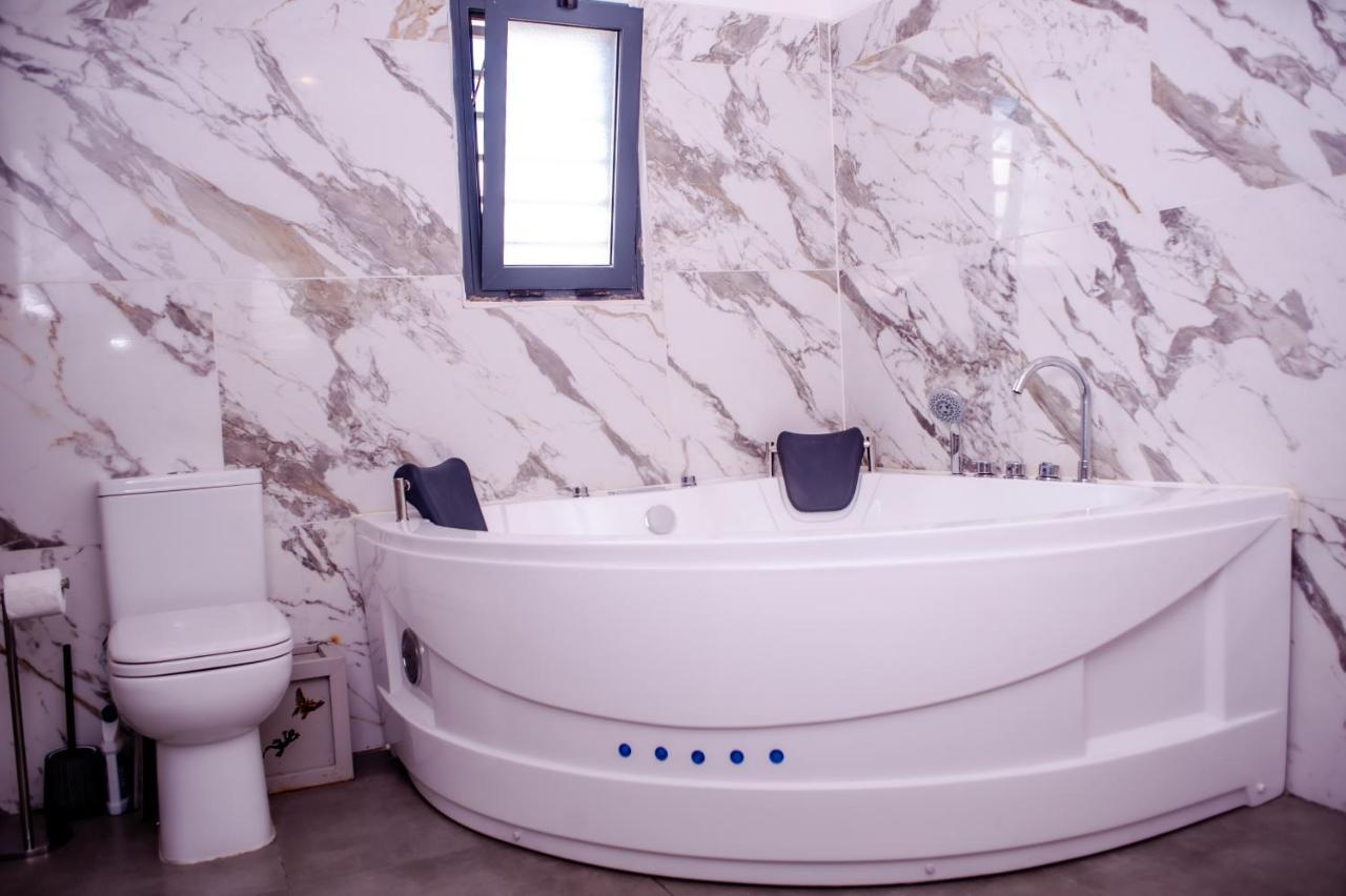 Ampifitia Guest House Antananarivo Kültér fotó